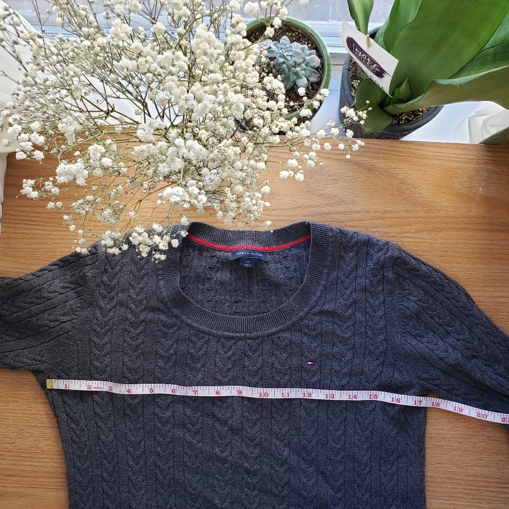Gray Tommy Hilfiger sweater